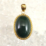 島根県 出雲碧玉 出雲石 SA 19mmオーバル ペンダントトップ　K18YG ディレクトリーカード付 (ID:43611)
