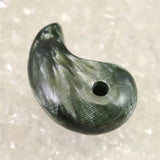 セラフィナイト クリノクロア 30mm 勾玉 8.8g (ID:43647)