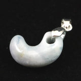 糸魚川翡翠  ヒスイ 小滝産 薄青 19mm勾玉 ペンダントトップ ディレクトリカード付 3.3g (ID:44485)