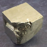 スペイン産 パイライト 黄鉄鉱  32mmキューブ 135.9g (ID:44766)