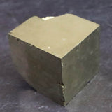 スペイン産 パイライト 黄鉄鉱  32mmキューブ 133.1g (ID:46761)