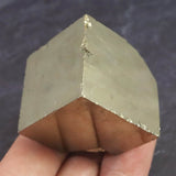 スペイン産 パイライト 黄鉄鉱  32mmキューブ 133.1g (ID:46761)