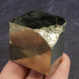 スペイン産 パイライト 黄鉄鉱  32mmキューブ 133.1g (ID:46761)