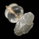 ロシア産 フェナカイト 8mm原石 ピアス 0.73g (ID:46783)