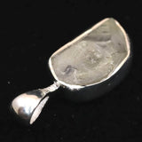 ロシア産 フェナカイト 12mm原石 ペンダントトップ 1.0g (ID:47362)