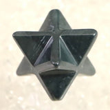神居古潭石 （カムイ・コタン） 23mm マカバスター　証明書付　5.6g (ID:47828)