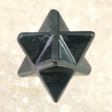 神居古潭石 （カムイ・コタン） 23mm マカバスター　証明書付　5.6g (ID:47828)