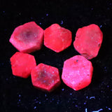 パキスタン産 ルビー 結晶 原石 蛍光 6個セット　4.7ｇ (ID:48486)