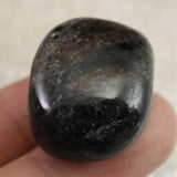 H&E社 アルベゾナイト アルベゾン閃石 タンブル 14.4g (ID:48525)