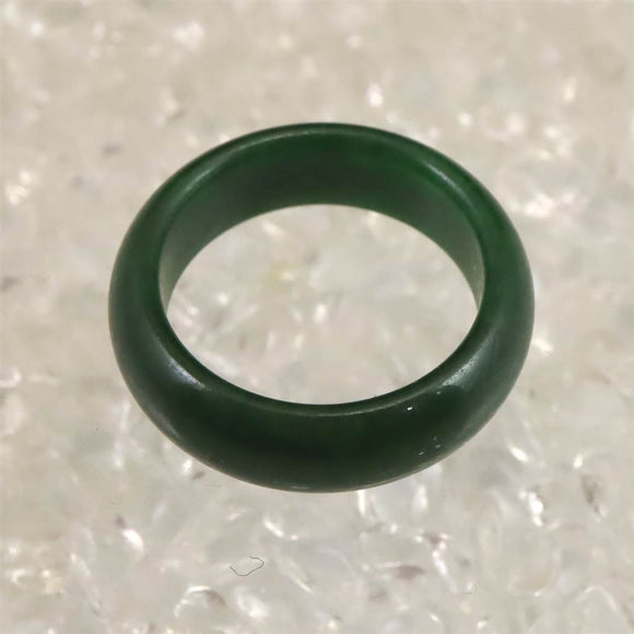 ミャンマー産 翡翠 ヒスイ 緑  6mm幅リング 12号 2.5g (ID:48857)