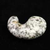 京都府産　鞍馬石 33mm勾玉 証明書付 8.8g　 (ID:49216)