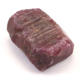 インド産 ルビー 結晶 　22mm原石 蛍光 9.9ｇ (ID:51121)
