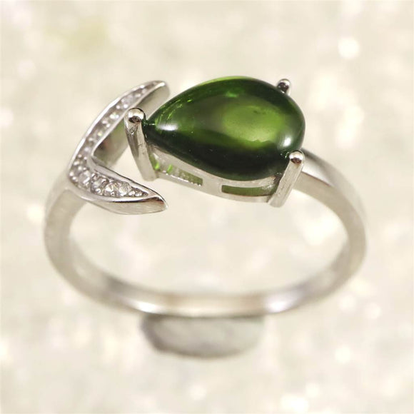 クロムダイオプサイド　9X7mmドロップ 指輪 リング 2.4g (ID:51122)