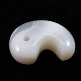 北海道 花石メノウ 瑪瑙 30mm勾玉 ディレクトリカード付 10.7g (ID:51340)