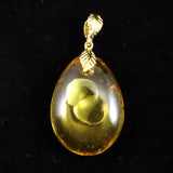 天然琥珀　バルティックアンバー 24mm ペアシェイプ ペンダントトップ 3.0g (ID:53960)