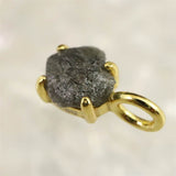 天然 ブラック ダイヤモンド 原石 ペンダントトップ 0.27g (ID:54093)