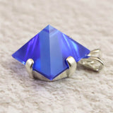 H&E社 シベリアンブルークォーツ　16mmピラミッド ペンダントトップ　2.2g (ID:54900)