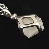 ミャンマー産 フェナカイト 11mm 原石 ペンダントトップ 1.86g (ID:57873)