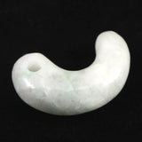 糸魚川翡翠 薄緑 25mm勾玉 現代の名工作 証明書付　4.4g (ID:57989)