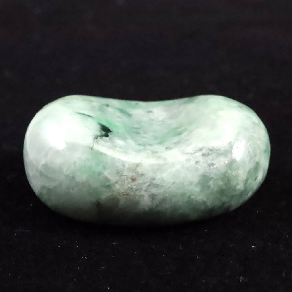 ミャンマー産 グリーン翡翠 ヒスイ 44.5mm 箸置 51.2g (ID:58563 