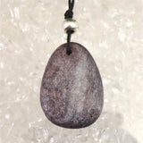 H&E社 ヴァイタライト アロハストーン (AZOZEO) タンブル コード ペンダント 6.3g (ID:59854)