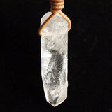 ネパール ヒマラヤ山脈 アンナプルナ産 水晶 原石 ペンダント 革ひも付 11.28g (ID:61070)