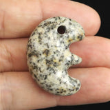 京都府産　鞍馬石 31mm 獣型 勾玉 証明書付 11.5g　 (ID:61425)