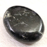 インド産 アイオライト　57mmパームストーン 91.4g (ID:62216)