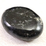 インド産 アイオライト　57mmパームストーン 91.4g (ID:62216)