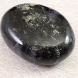 インド産 アイオライト　57mmパームストーン 91.4g (ID:62216)