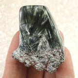 セラフィナイト クリノクロア 49mm原石 一部磨き 47g (ID:64563)