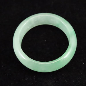 ミャンマー産 翡翠 ヒスイ 薄緑  6mm幅リング 17号 2.9g (ID:64835)