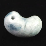 糸魚川翡翠  ヒスイ 小滝産 薄青 28mm勾玉 ディレクトリカード付 12.9g (ID:64930)