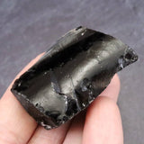 隠岐の島 黒曜石 38mm原石 カット ディレクトリカード付 30.9g (ID:65057)