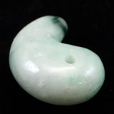 糸魚川翡翠  ヒスイ 小滝産 薄緑 29mm勾玉 ディレクトリカード付 10.98g (ID:65415)