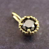 天然ブラックダイヤモンド 3mmラウンド ペンダントトップ チャーム K18YG  0.253g (ID:65623)