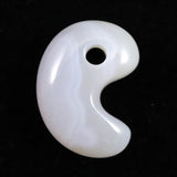 北海道 花石メノウ 瑪瑙 20mm勾玉 ディレクトリカード付 3.31g (ID:65707)