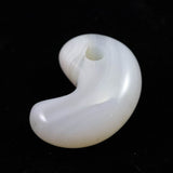 北海道 花石メノウ 瑪瑙 20mm勾玉 ディレクトリカード付 3.2g (ID:67179)
