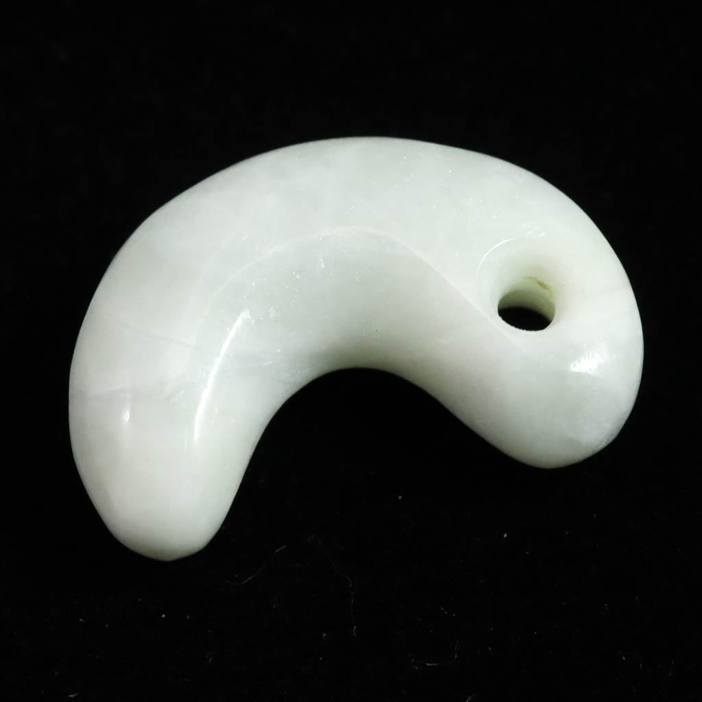 糸魚川翡翠 ヒスイ 小滝産 白 22mm勾玉 ディレクトリカード付 4.0g (ID