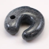 糸魚川翡翠  ヒスイ 黒 30mm飛龍勾玉 ディレクトリカード付 15.6g (ID:69584)