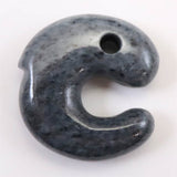 糸魚川翡翠  ヒスイ 黒 30mm飛龍勾玉 ディレクトリカード付 15.6g (ID:69584)