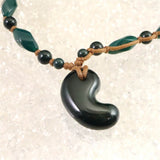 出雲碧玉 出雲石 SA 36mm勾玉 ビーズ ネックレス　ディレクトリカード付 40.79g (ID:70991)