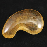 ヒマラヤ マニハール産 ゴールドルチル入り 水晶 34mm勾玉 10.7g (ID:71310)