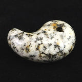 京都府産　鞍馬石 30mm勾玉 証明書付 9.6g　 (ID:72193)