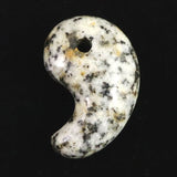 京都府産　鞍馬石 30mm勾玉 証明書付 9.6g　 (ID:72193)