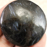 H&E社 アルベゾナイト アルベゾン閃石　45mmソーサー 27.8g (ID:72246)