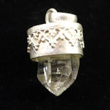 ヒマラヤ マニハール産水晶 18mm 原石 ペンダントトップ 証明書付き 6.09g (ID:73170)