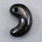山梨県 黒平鉱山産 黒水晶 30mm 勾玉　ディレクトリカード付 10.8g (ID:73171)
