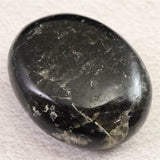 インド産 アイオライト　55mmパームストーン 90.0g (ID:75414)