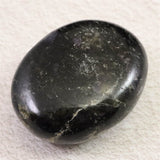 インド産 アイオライト　55mmパームストーン 90.0g (ID:75414)